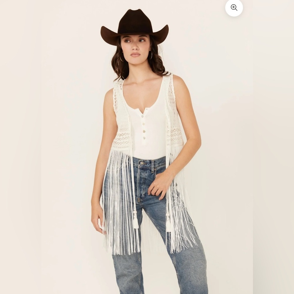 NWOT Idyllwind HAWLS CROCHET FRINGE VEST XS